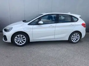 BMW 225 225xe Active Tourer *Panoramadach*Navi*PDC*