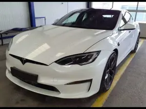Tesla Model S Plaid 750 kW