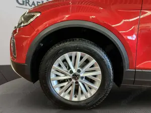 Volkswagen T-Roc Life 1.5 TSI Navi AHK Standheizung Bild 3