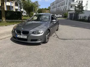 BMW 320 320i Coupe