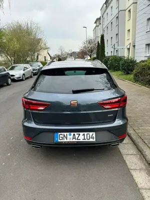 SEAT Leon ST 2.0 TSI 4Drive OPF DSG Cupra