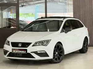 SEAT Leon FR Black Matt Edition*2.Hand*Pano*LED*Navi*Digital