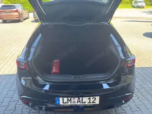 Mazda 3 5HB 2.5L e-SKYACTIV G 140ps 6AT FWD Centre-Line DE Bild 4