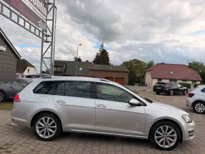 Volkswagen Golf VII Variant Highline BMT *KAMERA*NAVI*LEDER Bild 2