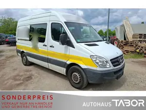 Mercedes-Benz Sprinter II HKa 211 CDI 5S AHK Bild 2