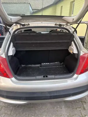 Peugeot 207 95 VTi Urban Move TÜV bei Verkauf Neu Bild 5