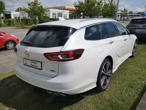 Opel Insignia ST Ultimate 4x4-Leder, Navi, LED, AHK, Dach, Sound Bild 4