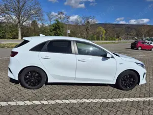 Kia Ceed / cee'd 1.0 T-GDI Limited Edition gepflegt aus 1. Hand Bild 2