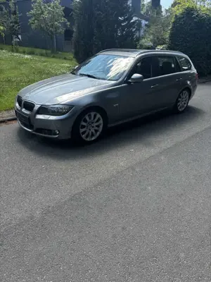BMW 330 330d Bild 2