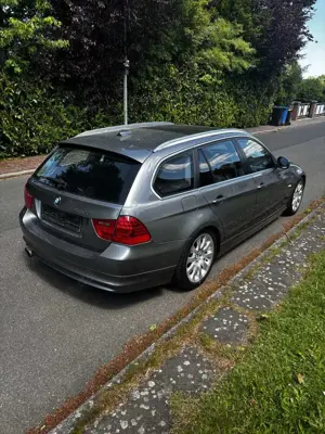 BMW 330 330d Bild 4