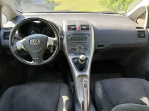 Toyota Auris Auris 1.6 VVT-iLuna Bild 4