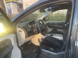 Dodge Grand Caravan SXT Bild 3