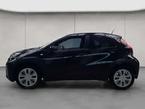 Toyota Aygo X X Business Edition Bild 2