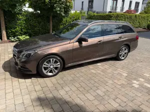 Mercedes-Benz E 220 E-Klasse T-Modell Diesel T CDI 7G-TRONIC Avantgarde