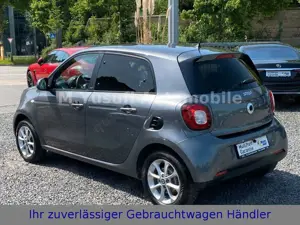 smart forFour FORFOUR 1.0 AUTOMATIK 1.HAND|NAVI|R-KAMERA|SITZH Bild 4