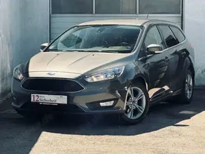 Ford Focus Turnier 1,0 Titanium*SHZ*PDC*LHZ*2.HAND