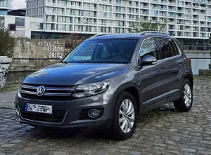 Volkswagen Tiguan 2.0 TSI 4Motion Sport  Style