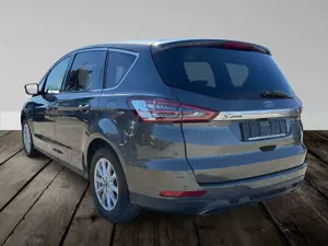 Ford S-Max 2.0 EcoBoost Titanium Bild 2