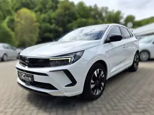 Opel Grandland Elegance LED-Matrix Night-Vision Navi Sitz-/Lenkradheizung Rückfahrkamera AHZV AHK