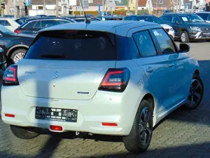 Suzuki Swift 1.2 HYBRID Comfort+ - Cam - Sitzhzg - Navi Bild 4