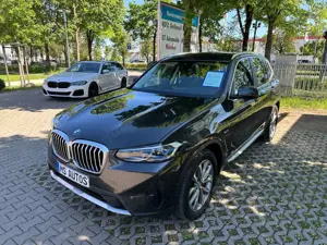 BMW X3 xD30e Laser*Pano*Keyless*Head-Up*Kamera