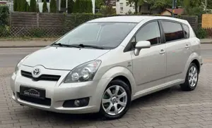 Toyota Corolla Verso 2.2 D-CAT Sol ** Tüv Neu ** 7 Sitzer **