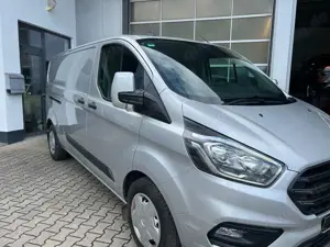 Ford Transit Custom 340 L2  2.0 TDCi Bott Regalausbau Bild 4