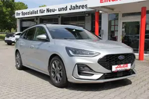 Ford Focus Turnier 155PS ST-LINE LED AdapTempomat CAM 17Z