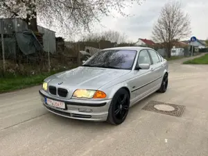 BMW 330 i Klima/Navi/Tüv Neu/18 Zoll