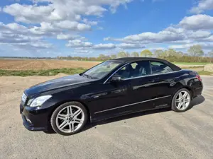 Mercedes-Benz E 200 E-Klasse Cabrio CGI Cabrio BlueEFFICIENCY Automatik Elegance