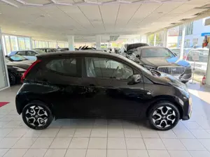 Toyota Others Aygo AYGO x-play club KLIMA KAMERA BLUETOOTH ZVG Bild 4