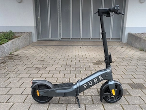   Klappbarer Premium E-Scooter
