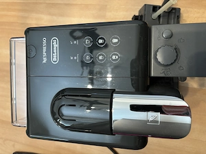 Nespresso DeLonghi Lattissima Touch Kaffeemaschin Bild 2