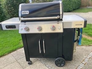 Weber Genesis II Gas-Standgrill 3 Brenner Edelstahl schwarz silber