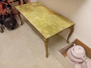 Tisch mit Steinplatte Bild 2