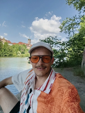 Callboy Begleitung für Frauen und Paare  Bild 2