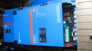 5 Stück Wechselrichter Victron Multiplus-2, (GX) 30000VA 48 Volt 230 Reiner Sinus Bild 2