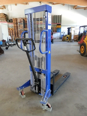 Huchhubwagen, Handstapler SDJ 1512