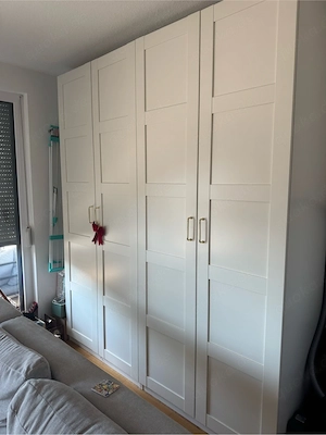 Pax-Schrank, 4-türig, neuwertig