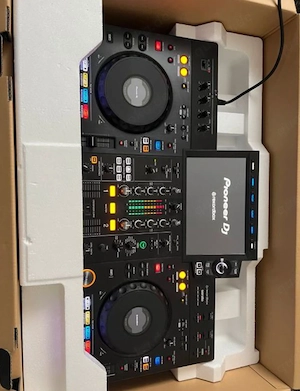 Pioneer XDJ RX3 Bild 3