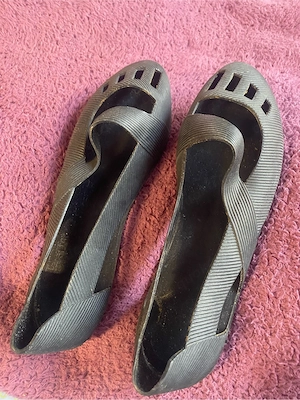 Wasserschuhe Schwimmschuhe Strandschuhe Gr. 40