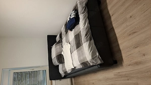 Voyeur biedet Schlafzimmer an
