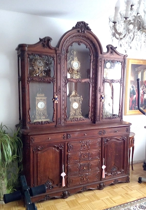 Barocke Eichen Vitrine geschnitzt (aus dem Holz geschnitzt, NICHT geklebte Ornamente um 1880 