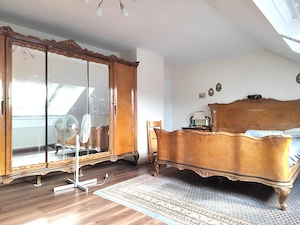 Barockes Schlafzimmer um 1900 in Nussholz Wurzel Furnier.