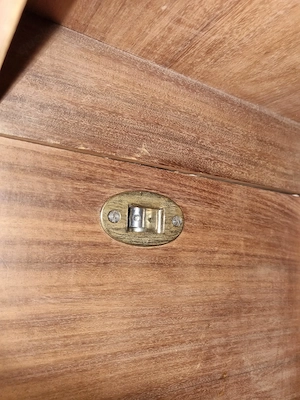 Alter Masivholzschrank zu verkaufen