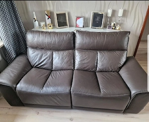 Celina Home Echtleder Sofa mit elektrischer Relaxfunktion & USB 