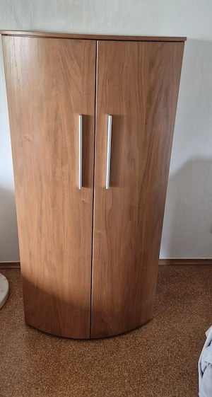 Exklusive Wohnwand mit Bar und Seitenschrank  Bild 6
