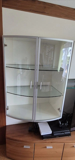 Exklusive Wohnwand mit Bar und Seitenschrank  Bild 7