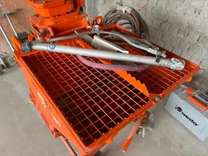 PFT G4 light II Putzspritzmaschine Bild 2