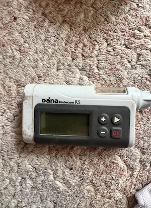 Insulinpumpe Dana RS mit Zubehör